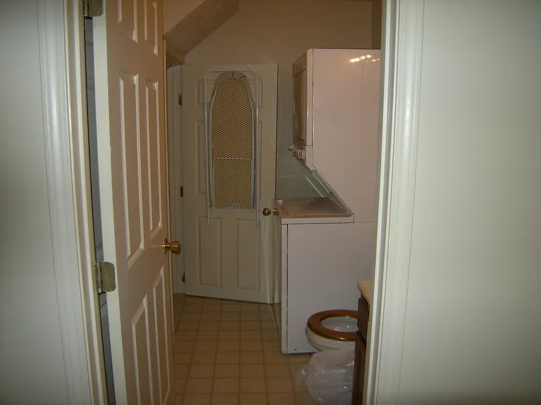 303 McDougal Ave — Photo 5