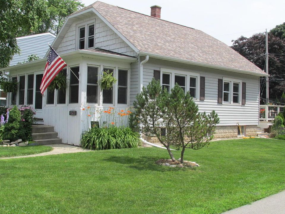 1st image of 5718 S 110th St