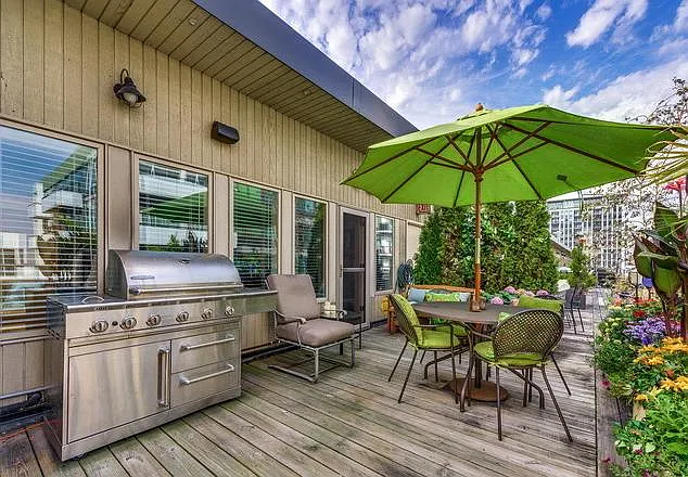 641 W Wayman St #D — Photo 16