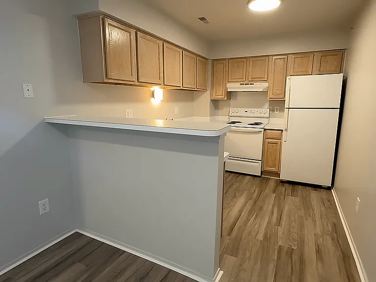 Prentiss Pointe Apartments — Photo 86