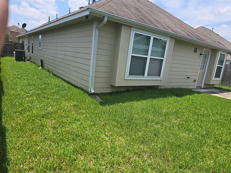 15106 Winter Valley Ct — Photo 20