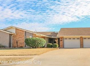616 NE 15th St, Moore, OK 73104