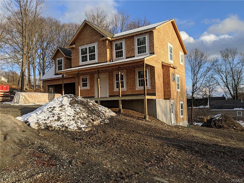 2nd image of 17 Oakcrest Dr