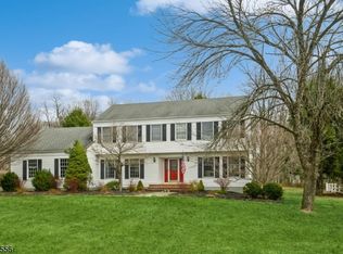 89 W Springtown Rd, Long Valley, NJ 07853