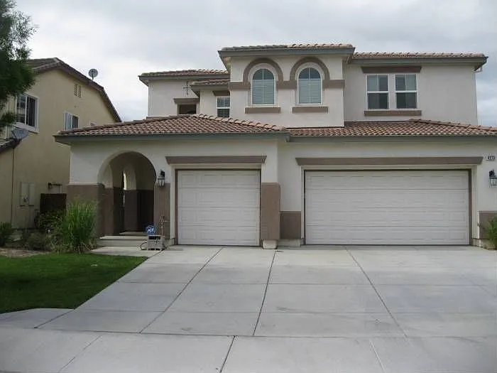 4273 Slifer Dr photo 1