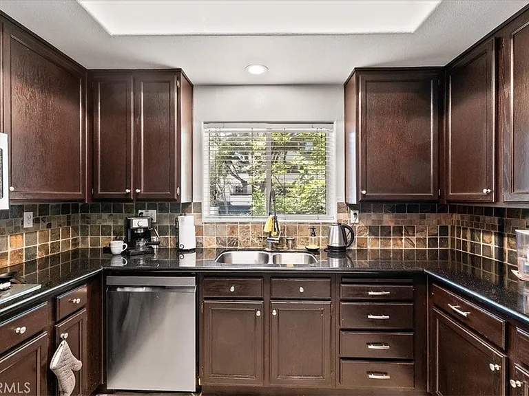 703 Locust St #1 — Photo 7