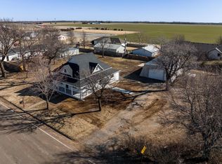 626 Robbins Rd, Norwich, KS 67118