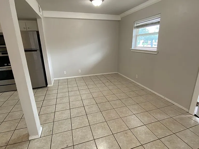 2428 Louise St #2505 — Photo 59