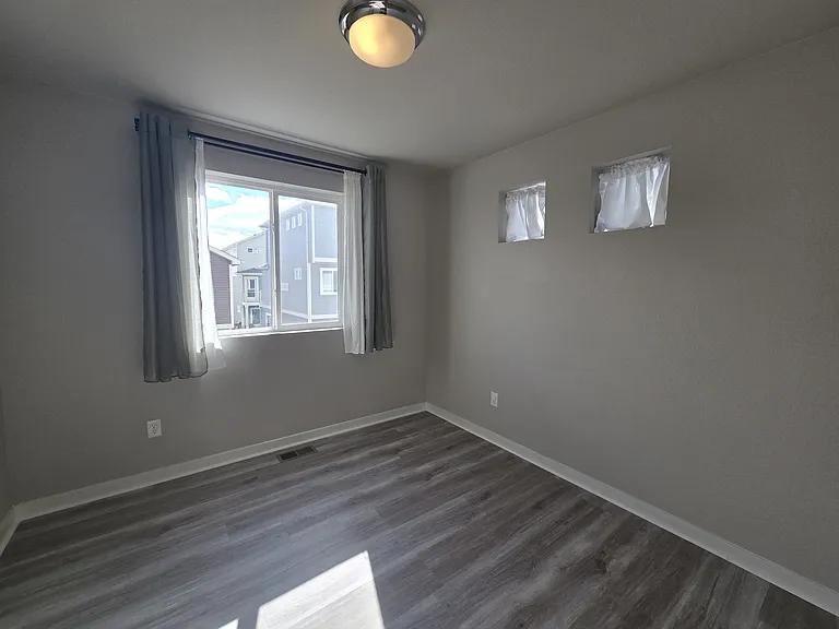 5772 Tramore Ct — Photo 19
