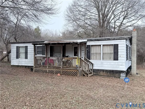 15221 Wright Rd, Amelia Court House, VA 23002