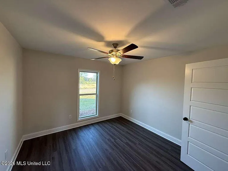 571 Patrick Farms Dr — Photo 36