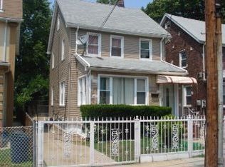 19117 114th Rd, Saint Albans, NY 11412