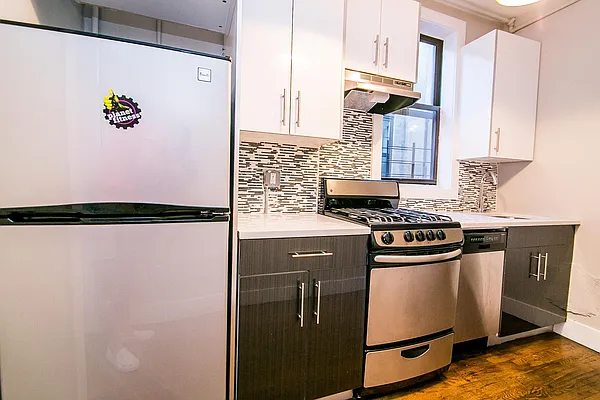 Rented by Nooklyn NYC LLC | media 17