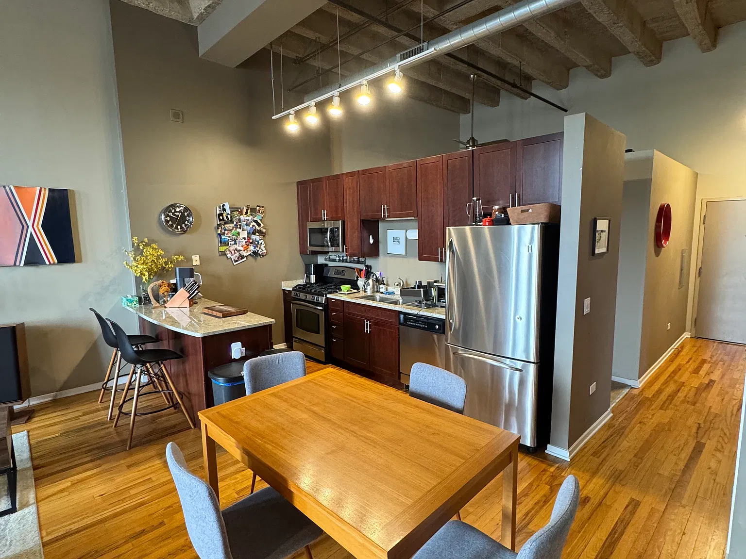 2 bed, 1300 sqft, $2,800 — Photo 4