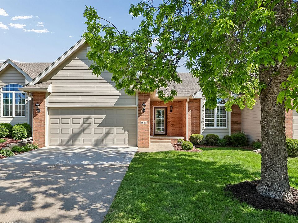 1st image of 1845 SE Birchwood Cir