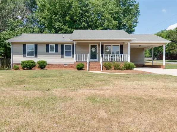 200 Meredith Dr, Trinity, NC 27370