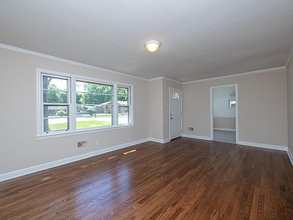 4th image of 1 Pinefield Dr