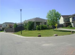 867 Willow Dr, Lochbuie, CO 80603