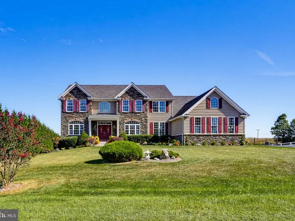 990 Hazeldyne Ct, Westminster, MD 21157