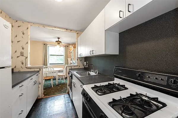 Sold by Century 21 American Homes | media 6