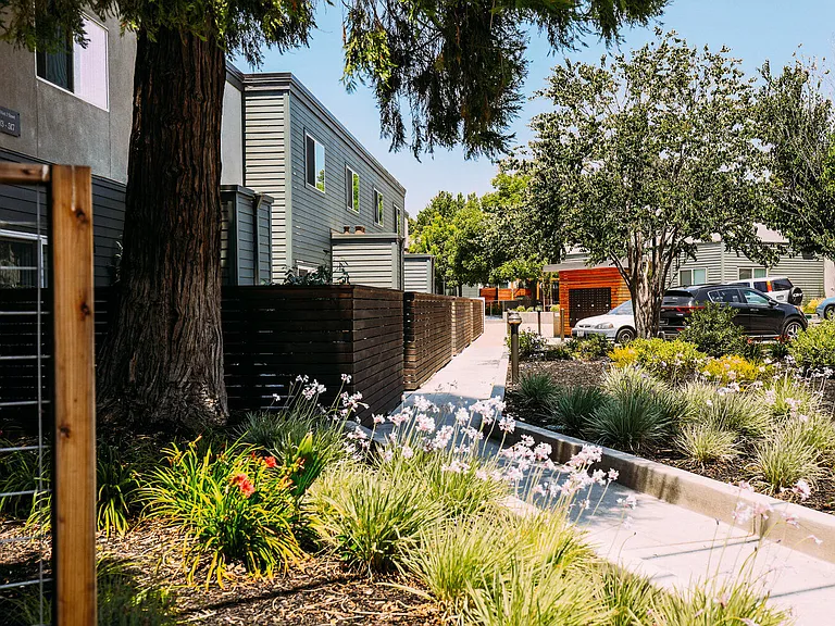 Waterstone Terrace — Photo 9