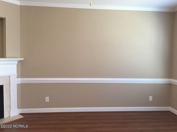 4th image of 3905 A Sedona Dr