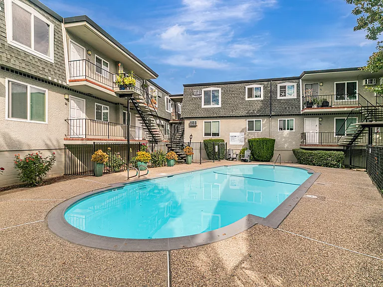 The Parc @470 — Photo 15