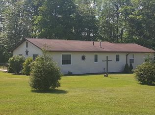 986 Center Rd, Conneaut, OH 44030
