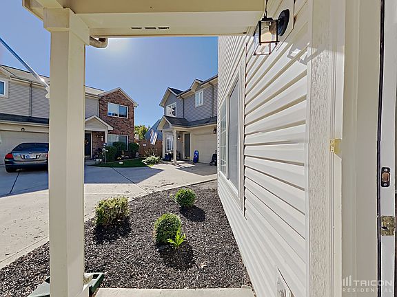 2nd image of 609 Stobus Dr