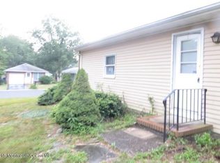 36 Magnolia Rd, Manahawkin, NJ 08050