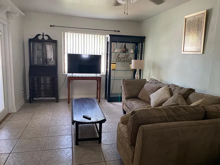 13741 Sussex Ave — Photo 30