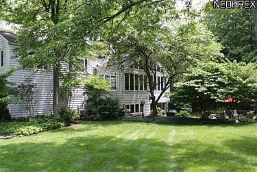 3rd image of 7969 Woodsway Ln