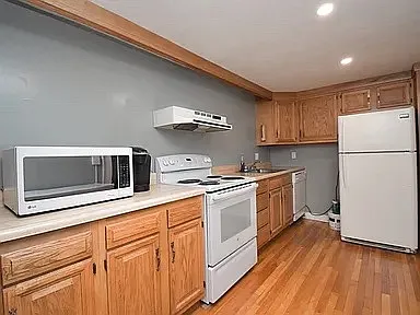 15 Pleasant St #1 — Photo 5