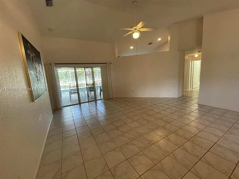 2710 Augusta Dr #25 — Photo 6