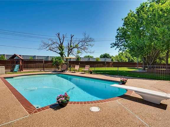 4th image of 2311 Creek Crossing Ln