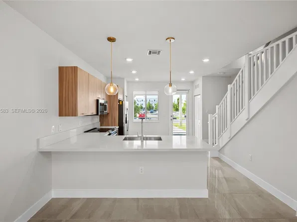 10270 NW 66th St #110, Miami, FL 33178