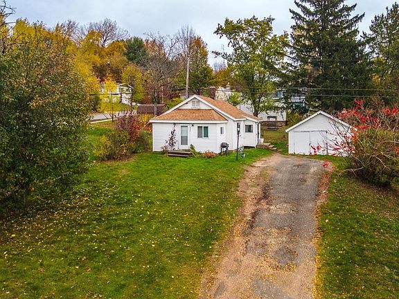 2nd image of 305 12TH AVENUE SOUTH