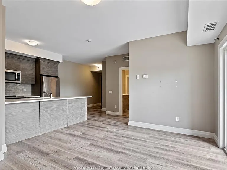955 Ouellette Ave #205 — Photo 9