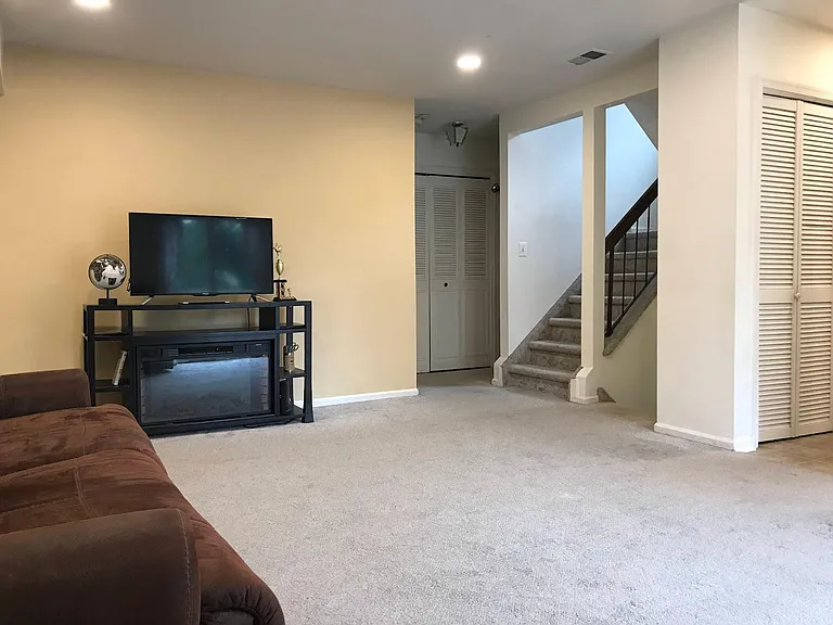 604 Woodbridge Commons Way #604 — Photo 4