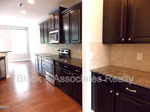 5th image of 603 Old Mill Village Dr