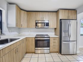 1721 SW 40th Ter, Fort Lauderdale, FL