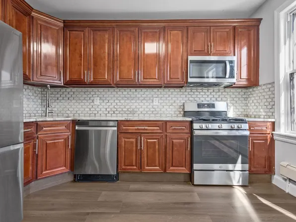 126 Wade St #1, Jersey City, NJ 07305