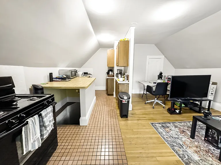 55 Hall Ave #3 — Photo 10
