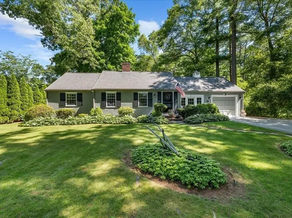 25 Farm Hills Ln, Hingham, MA 02043