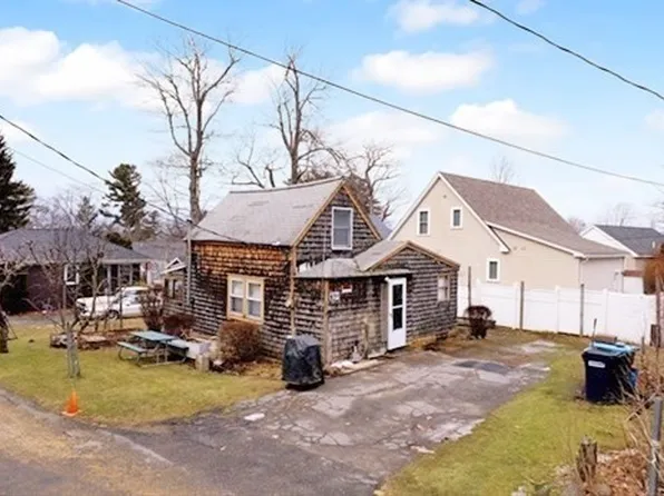 43 Trinity Ave, Sterling, MA 01564