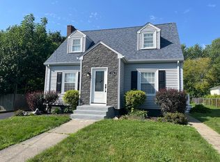 236 Hooper St, Tiverton, RI 02878