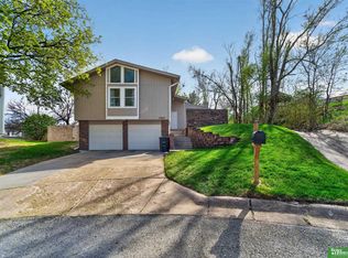 5940 S 137th Cir, Omaha, NE 68137