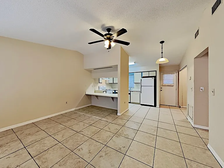 32827 Blossom Ln — Photo 4