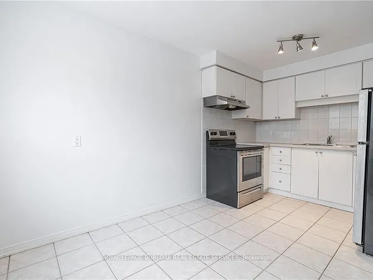 117 Bonaventure Dr #16 — Photo 8