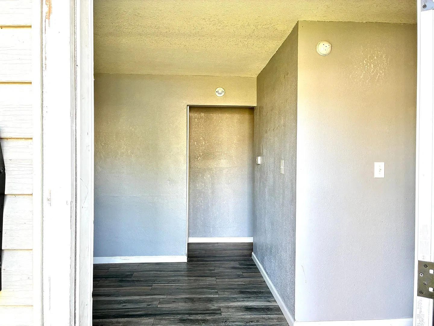 Charming Single Family Ranch for Rent! — Photo 4